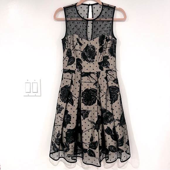 Eliza J Women’s Sz 4 Swiss Dot Floral Mesh Overlay Fit & Flare Dress Black - Picture 2 of 12